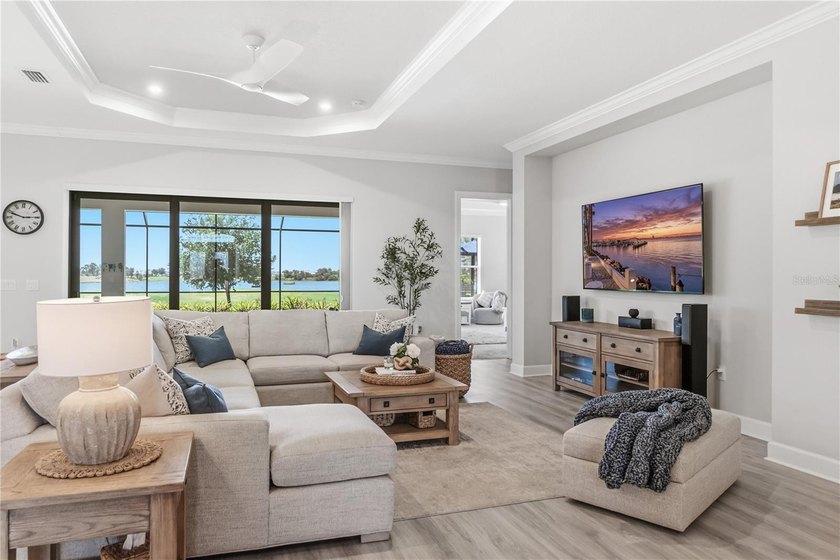 Under contract-accepting backup offers. Experience elevated - photo 40