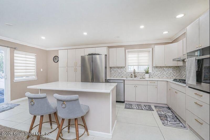 Welcome to 124 Erika Loop, a beautifully maintained - photo 7