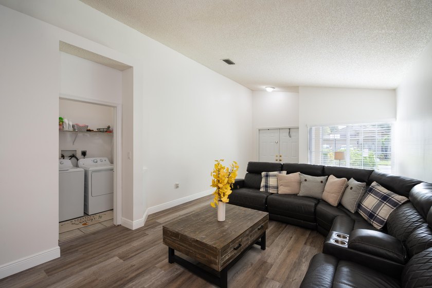 DON'T DELAY, BUY TODAY! This upgraded 4-bedroom, 2.5-bathroom - photo 12