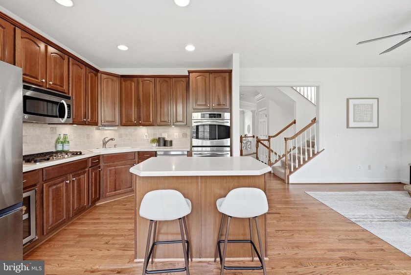 Prime End-Unit in the Prestigious Bear Creek Section of River - photo 18