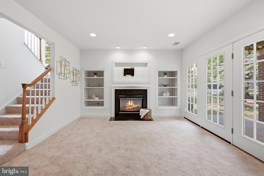 Prime End-Unit in the Prestigious Bear Creek Section of River - photo 37