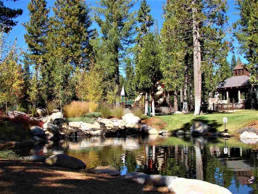 Beautiful level corner lot in the private Foxwood gated - photo 5