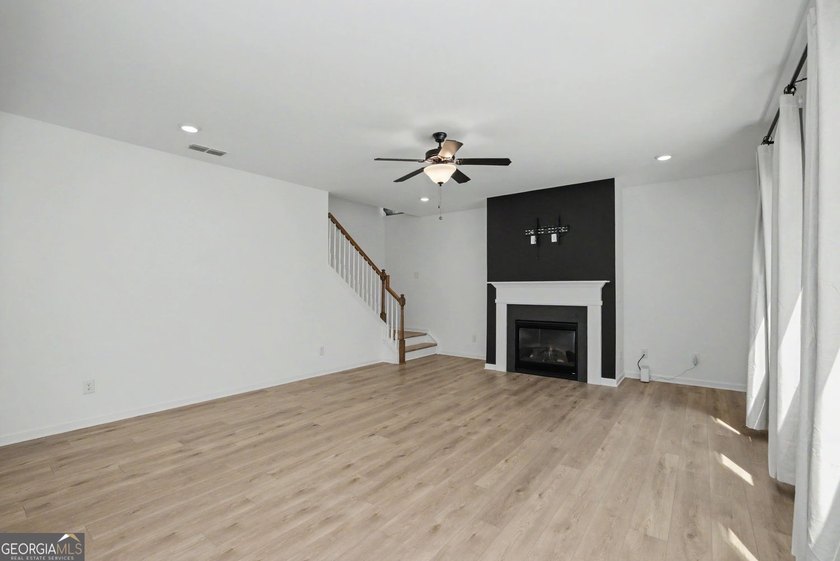 Welcome to resort style living in fabulous Heron Bay! This - photo 6