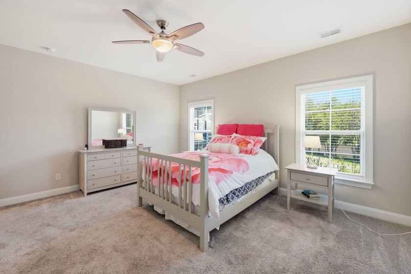 Nestled on a picturesque cul-de-sac, this exceptional, freshly - photo 18