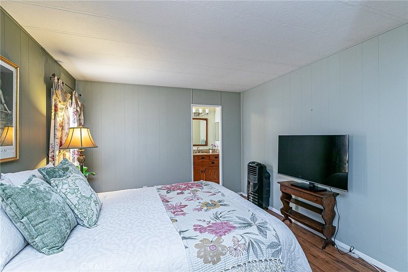 Updated &amp; Move-In Ready! This beautifully maintained 2-bedroom - photo 21