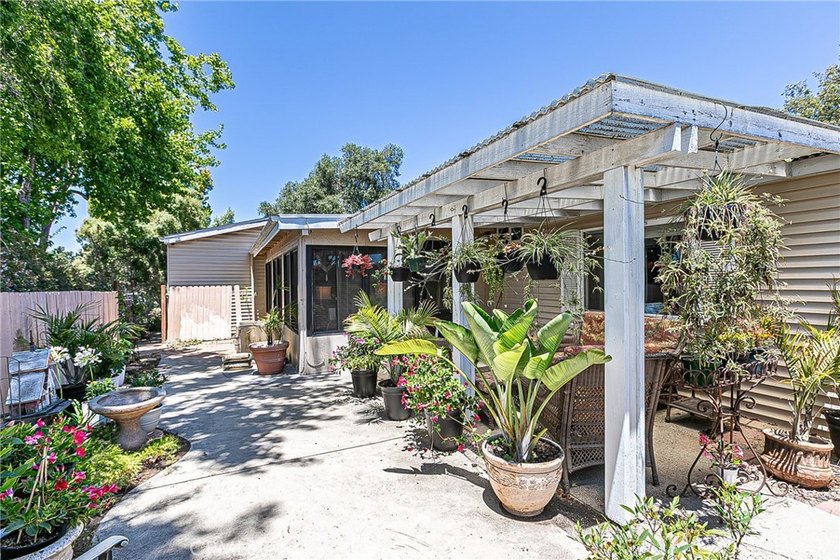Updated &amp; Move-In Ready! This beautifully maintained 2-bedroom - photo 36