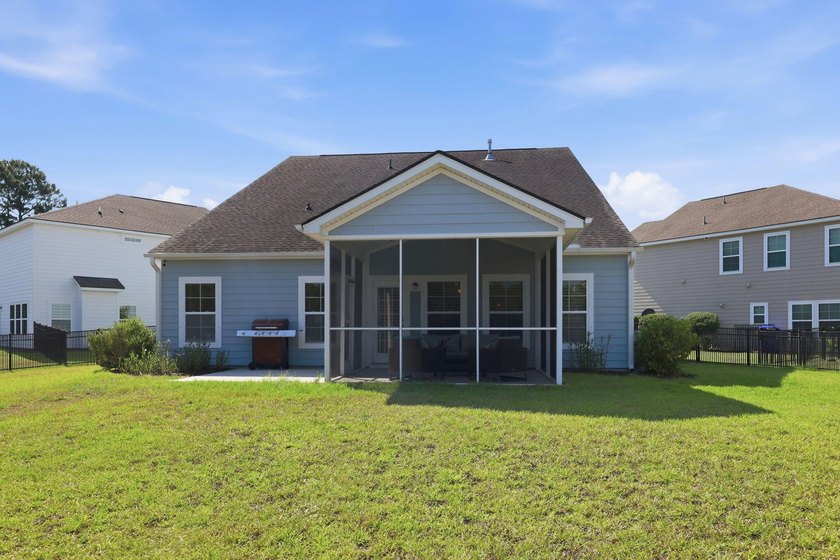 Nestled on a picturesque cul-de-sac, this exceptional, freshly - photo 37