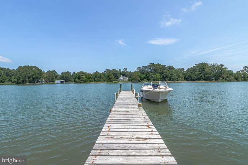 Stunning views &amp; tranquil setting await you with this rare - photo 3