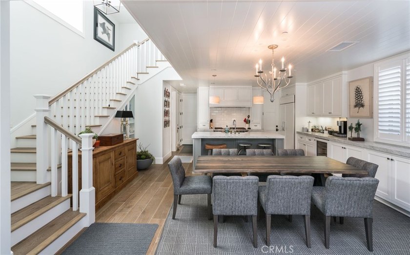 Nestled in the heart of Balboa Island, 217 Coral Avenue invites - photo 13