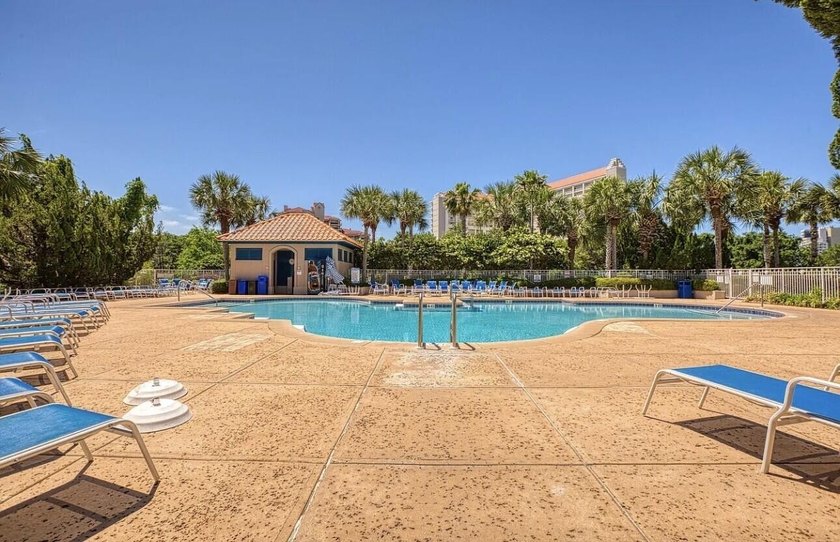This spacious, 10th floor, open layout is one of the best on the - photo 4