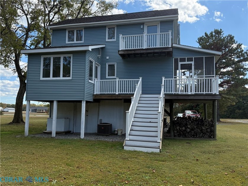 114 Landing Drive - River Views &amp; Coastal Charm on the - photo 3