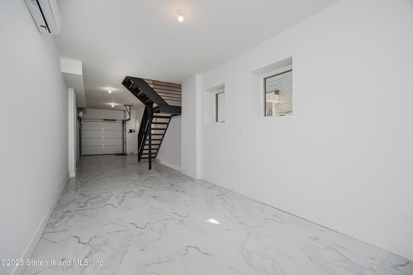 Beautiful New Construction - Semi-Attached Home. Experience - photo 8