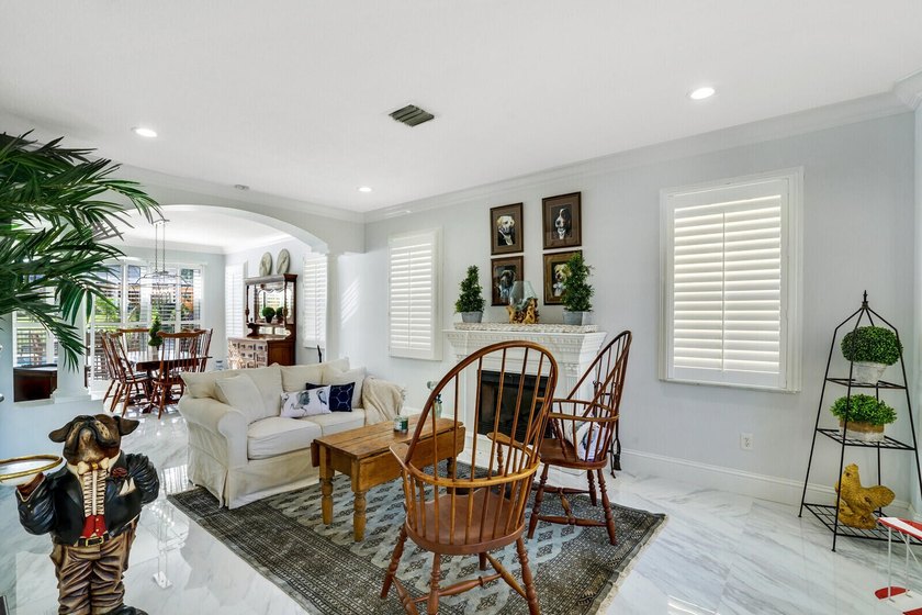 Searching for a home that truly impresses? Your search ends - photo 10