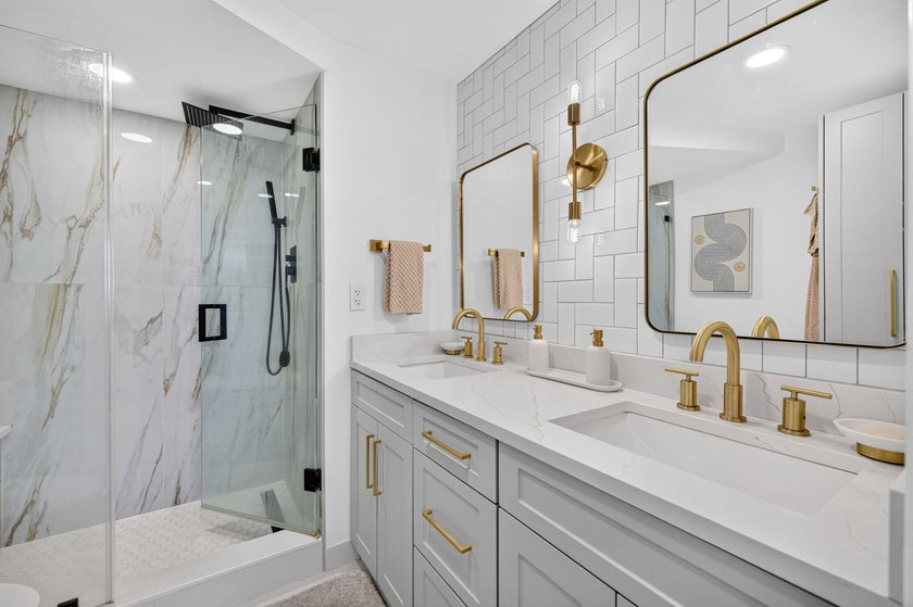 Panoramic unobstructed ocean views from every room. Beautifully - photo 27