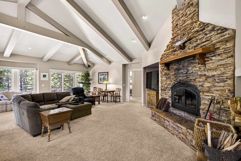 Architectural Craftsman home in Bailey Creek! The main level - photo 8