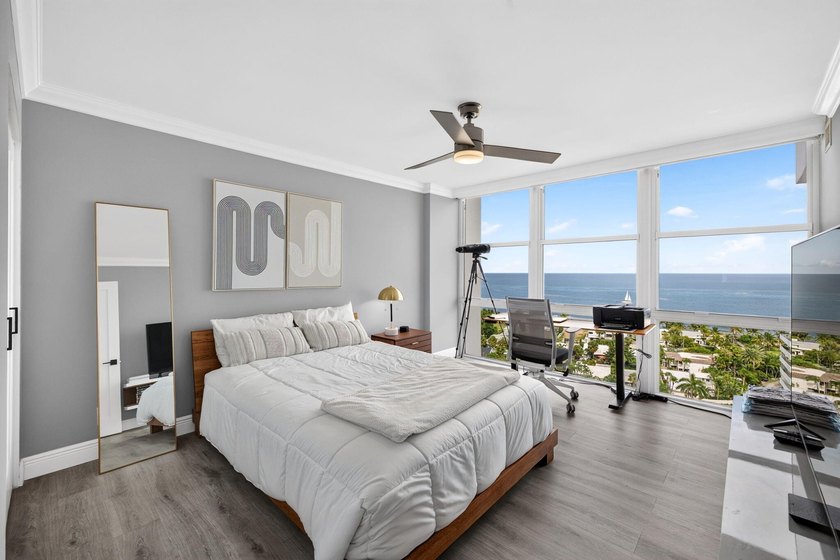 Panoramic unobstructed ocean views from every room. Beautifully - photo 29