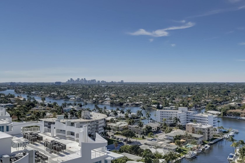 Panoramic unobstructed ocean views from every room. Beautifully - photo 43