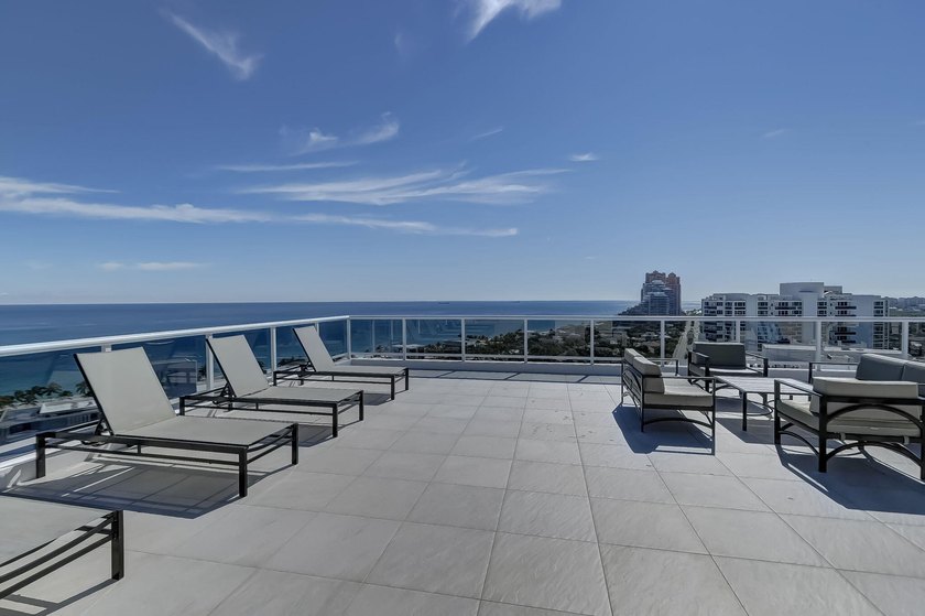 Panoramic unobstructed ocean views from every room. Beautifully - photo 44