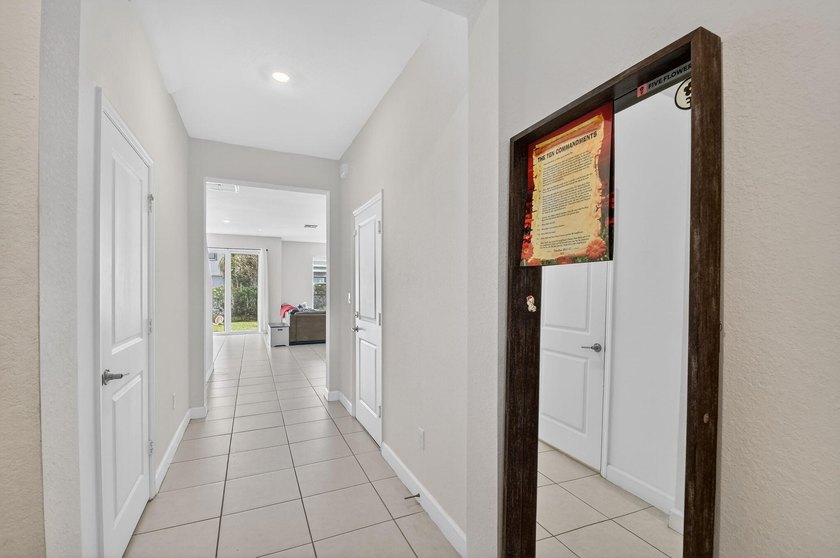 Experience modern luxury in the heart of Lake Worth! Built in - photo 4
