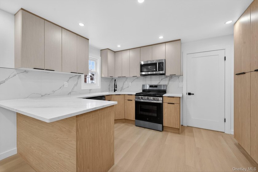 Space, style &amp; modern luxury come together at 145-03-123rd - photo 2