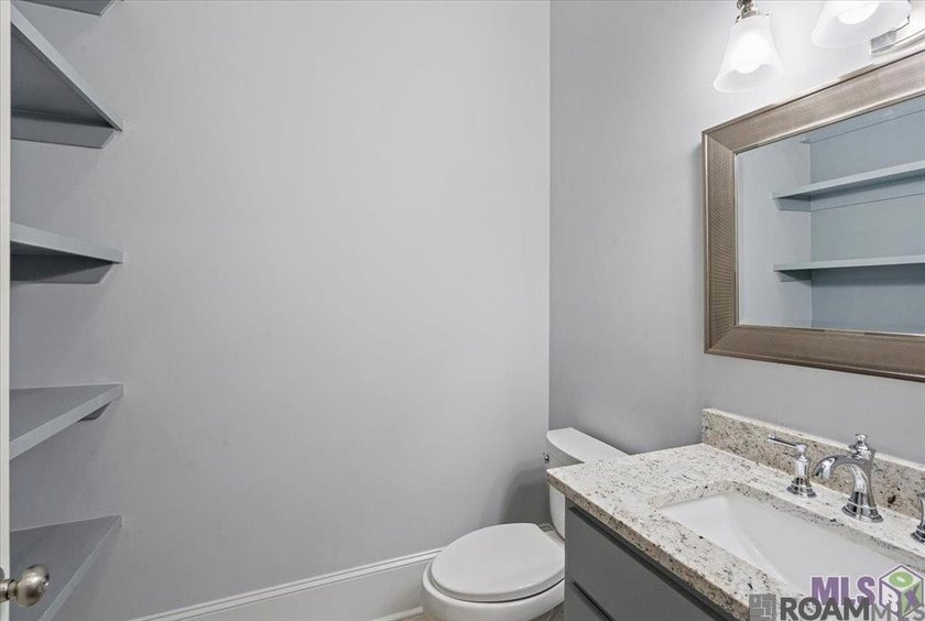 LOOKING FOR PEACE AND QUIET!!! BEAUTIFUL HOME IN POPULAR POINT - photo 25