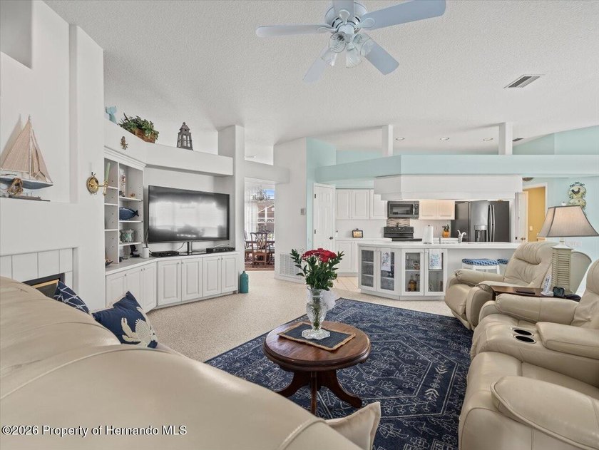 Located in Glen Lakes. NEW ROOF IN SEPTEMBER, 2024! Beautiful - photo 25