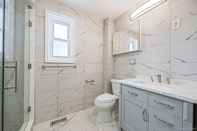 Move right into this beautifully updated home in the heart of - photo 10