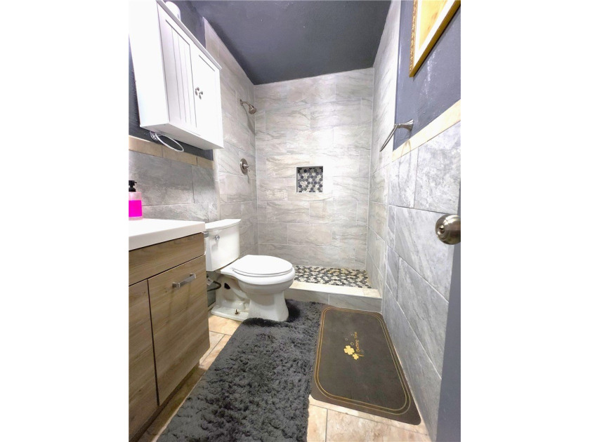 Step into this beautiful updated 2-bedroom, 1-bath home that - photo 11