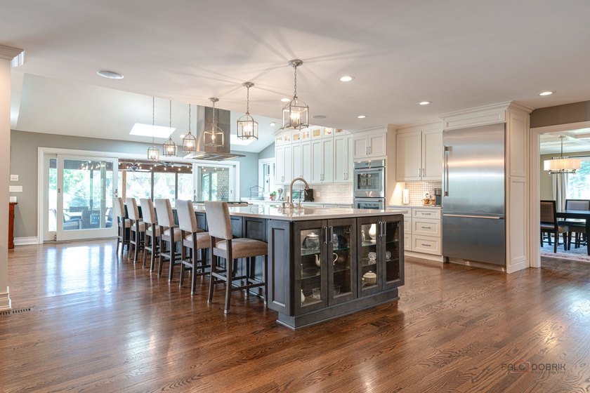 This exceptional home blends comfort, elegance, and tranquility - photo 7