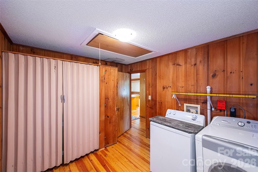Welcome to this 4-bedroom, 3-bathroom waterfront retreat on the - photo 20
