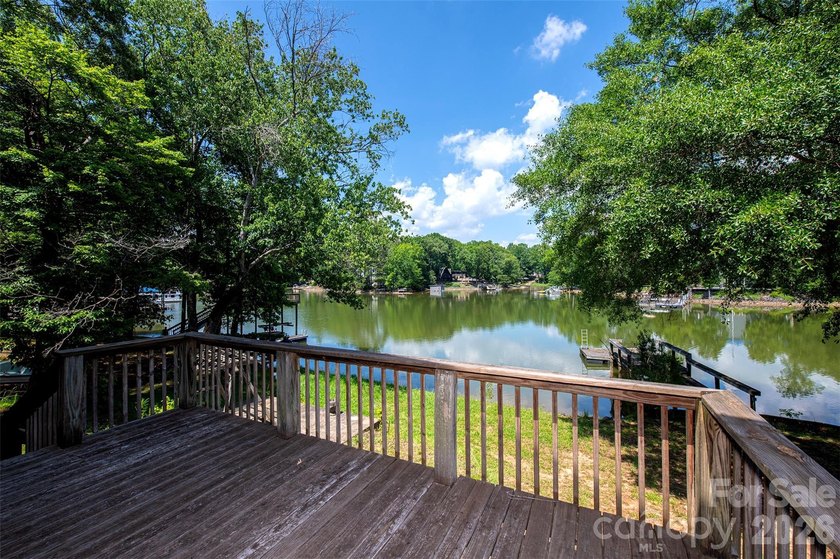 Welcome to this 4-bedroom, 3-bathroom waterfront retreat on the - photo 41