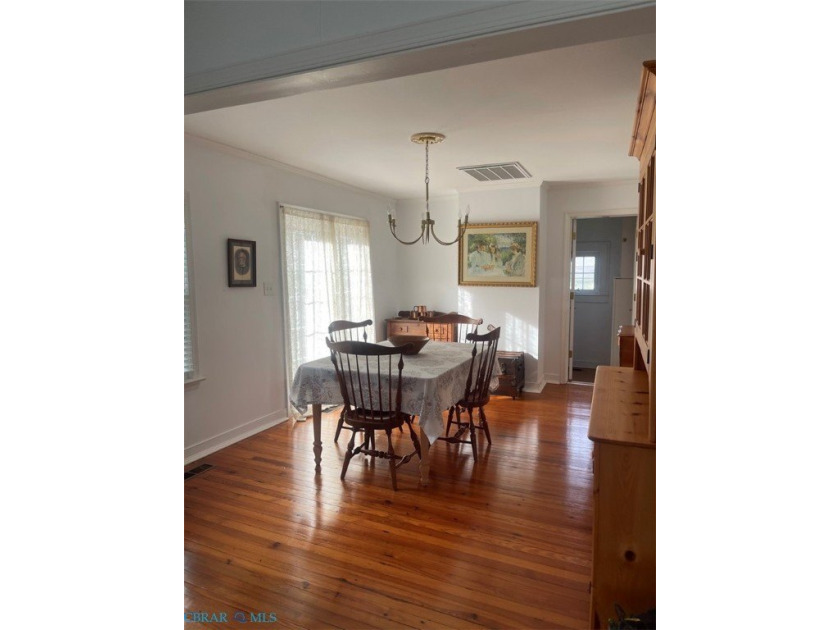 Charming, bright cottage home located on historic *Cottage Row* - photo 9