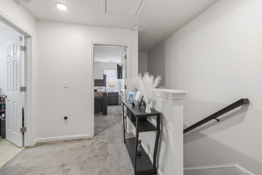 Welcome to this beautifully maintained 3-bedroom, 2.5-bath - photo 33
