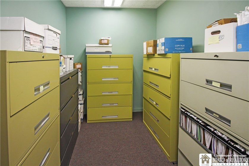 Beautiful brick commercial office building in the heart of the - photo 22