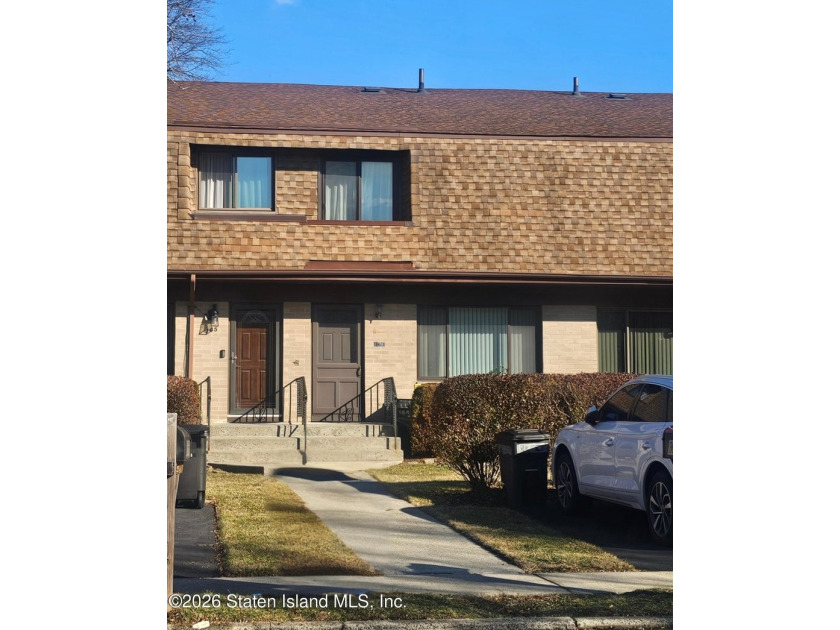 Great location near major shopping center, school, public - photo 3