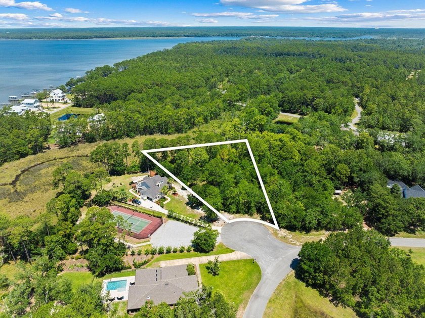 Build your dream home on this exceptional vacant lot of 1.22 - photo 2