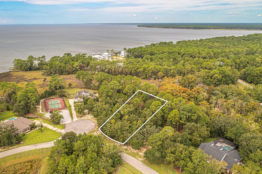 Build your dream home on this exceptional vacant lot of 1.22 - photo 3
