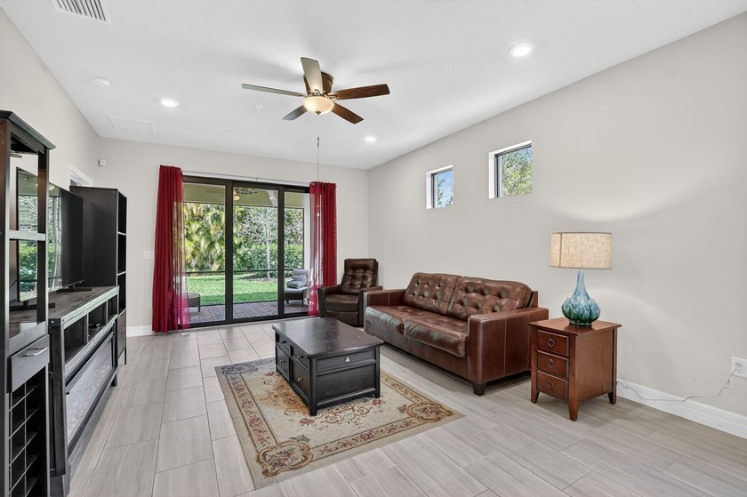 Best unit in Boca Flores! This beautifully upgraded 2-bedroom - photo 10