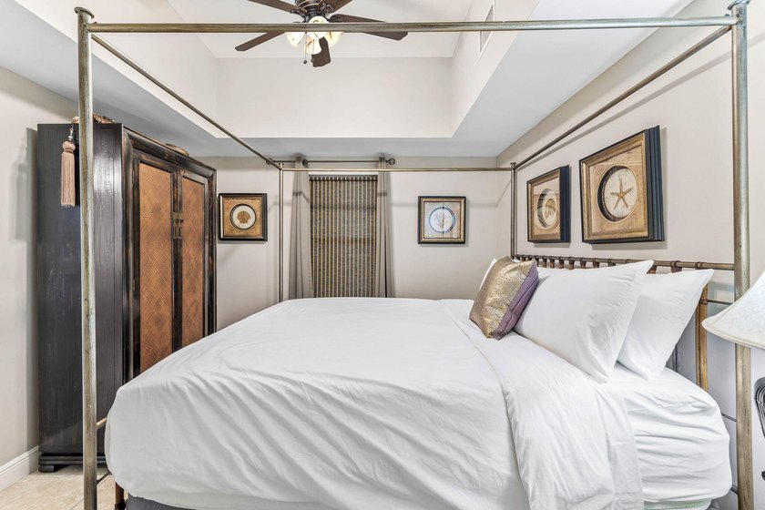 Private Rooftop! Experience breathtaking views of the Emerald - photo 10