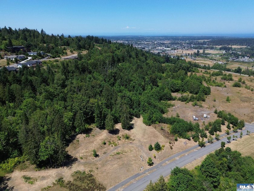 Build your dream home on this spacious 0.8 acre lot in the - photo 9