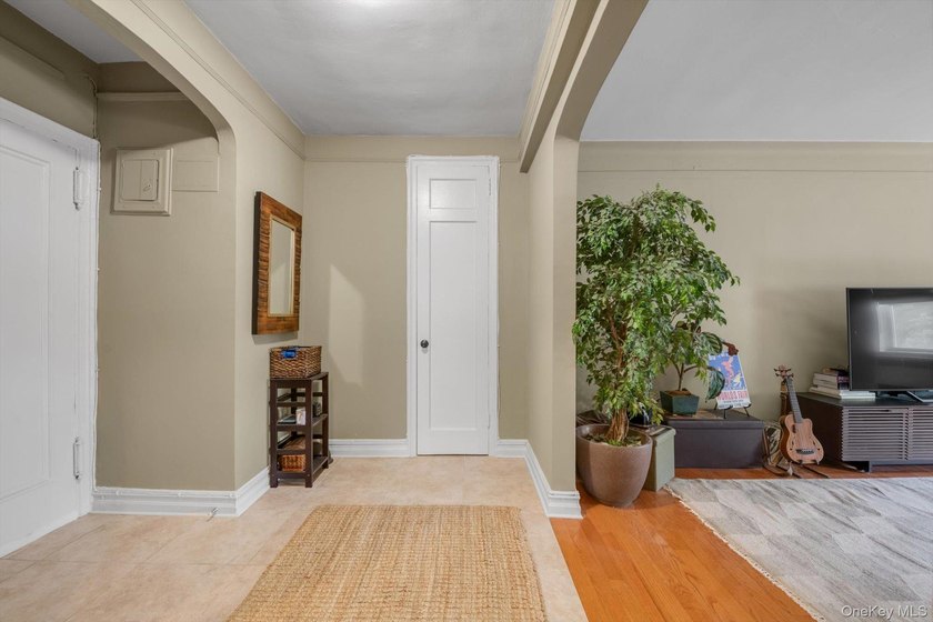 Welcome to this beautifully updated prewar gem at The Essex - photo 4