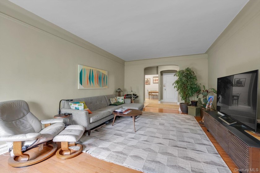 Welcome to this beautifully updated prewar gem at The Essex - photo 5