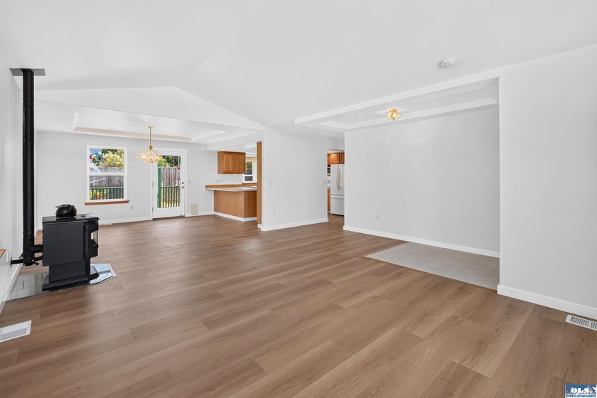 Located in the desirable Summer Breeze community, this 2-bedroom - photo 6