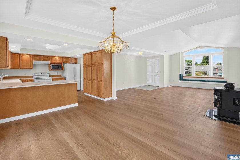 Located in the desirable Summer Breeze community, this 2-bedroom - photo 8