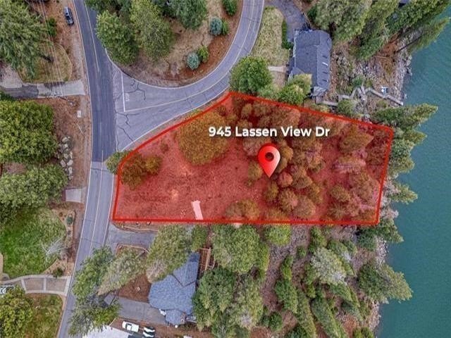 Build your dream home on this exceptional .80-acre lakefront - photo 2