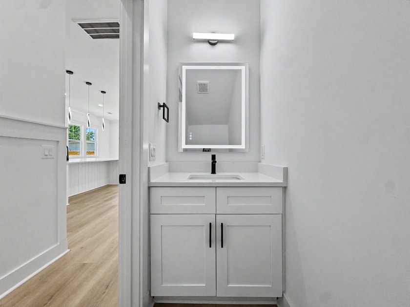 Welcome to this stunning brand-new construction offering the - photo 22