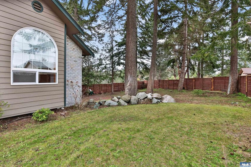 Private Woodland Heights retreat with luxury finishes, flexible - photo 7
