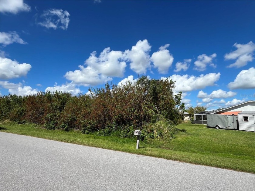 Seize the opportunity to own a buildable lot located at 520 - photo 3