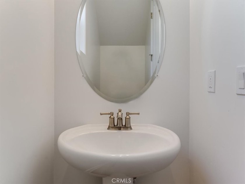 With 3 bedrooms, 2.5 bathrooms, dedicated office, 2,107 sqft of - photo 14