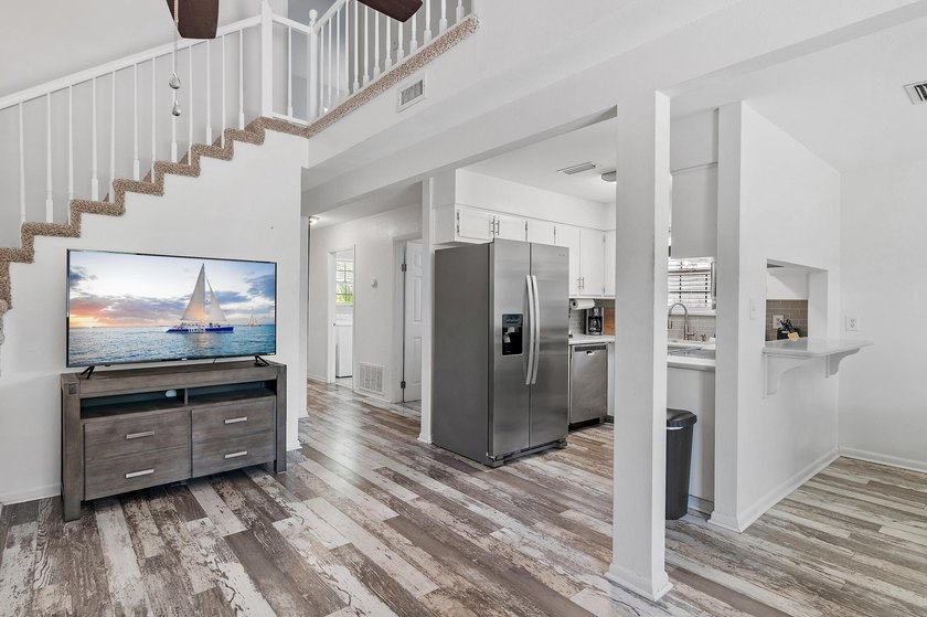 Awesome updated END-UNIT townhome in the heart of Destin with NO - photo 6